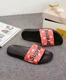 Picture of LV Slippers _SKU430811365261921
